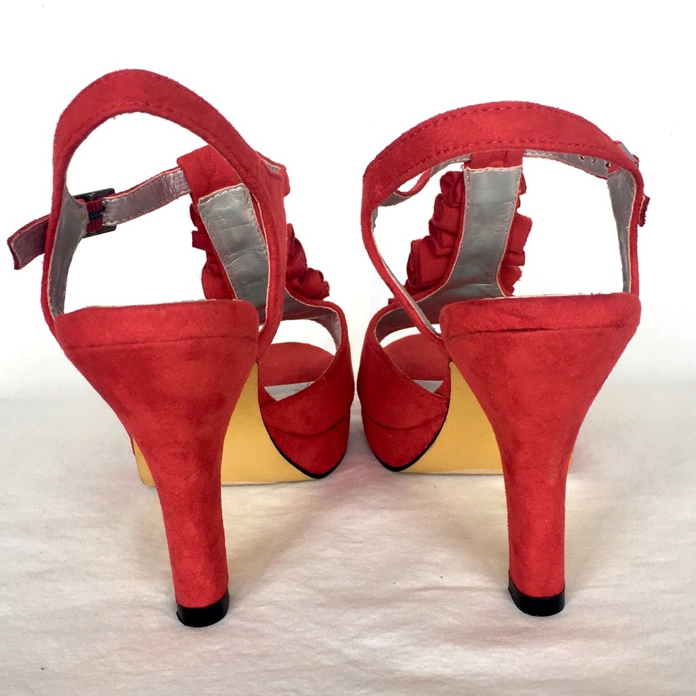 Hot Tomato Red Faux Suede Heel Size 6.5 - Picture 6 of 13